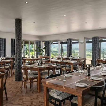 Protea Hotel By Marriott Stellenbosch & Conference Centre-3