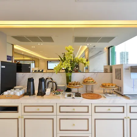 Centre Point Plus Hotel Silom-3