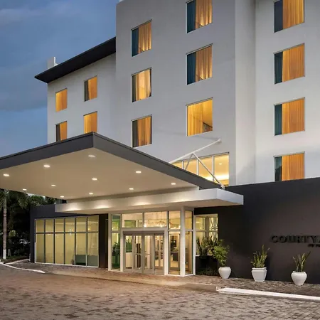 Courtyard By Marriott Kingston, Jamaica-3