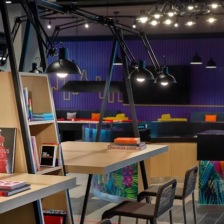 Aloft By Marriott Dubai Airport-3