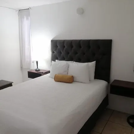 Global Airport Inn-2
