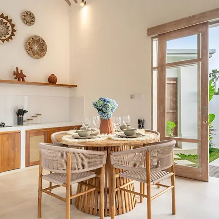 Bambola - Spacious Patio Villa With Large Private Pool-2