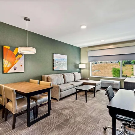 Best Western Plus Fillmore Inn & Suites-3