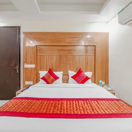 Hotel Mayank Plaza-Near Igi Airport Terminal-3-3