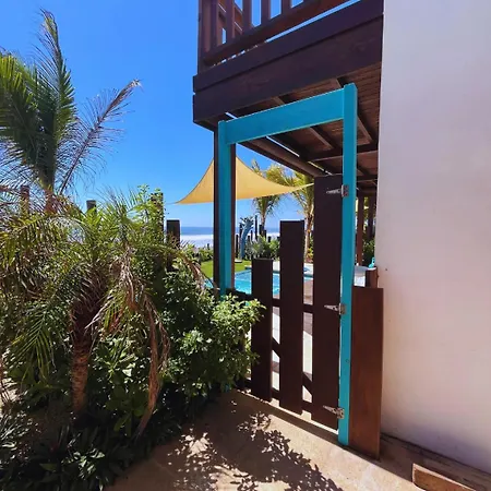 Bungaloose Casa Waimea Oceanfront-2