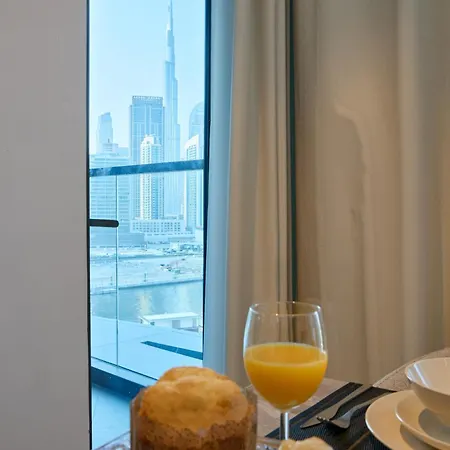 Full Burj Khalifa & Canal View I 7 Mins To Dubai Mall I Exclusive 2Bhk For Up To 6 People-3