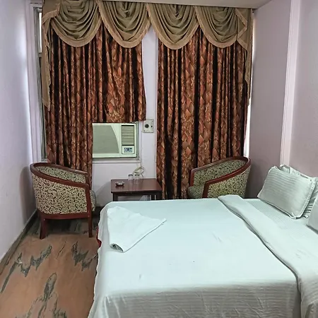 Hotel Classic Inn Near Gaffar Market-3