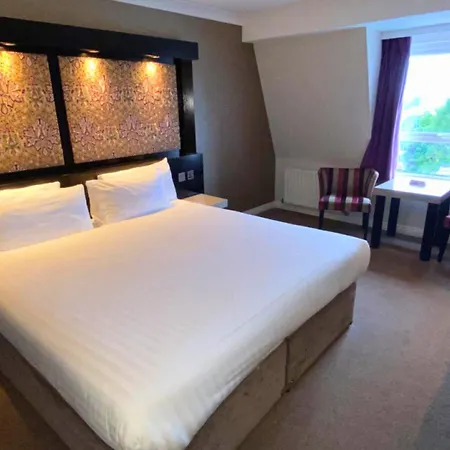 Flannery'S Hotel-2