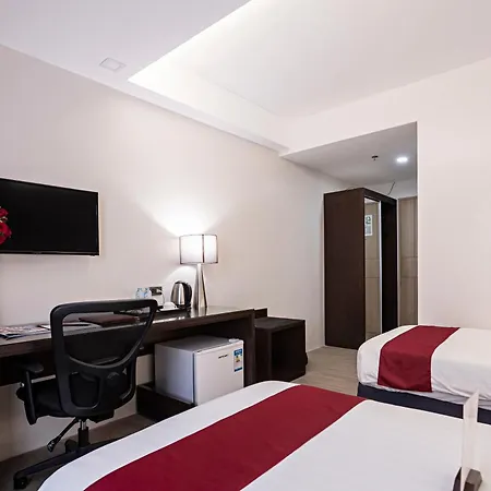 Sarrosa International Hotel And Residential Suites-3