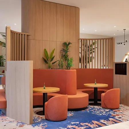 Courtyard By Marriott World Trade Center, Abu Dhabi-3