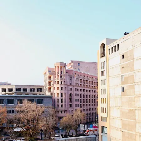 2 Bedrooms 2 Bathrooms Large And Lux Apartment Best Location-3