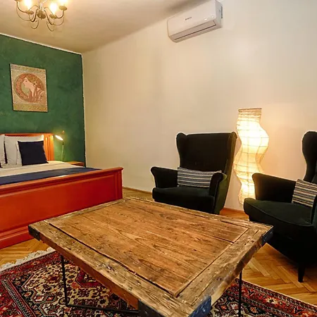 Union Square Apartment By Nux-2