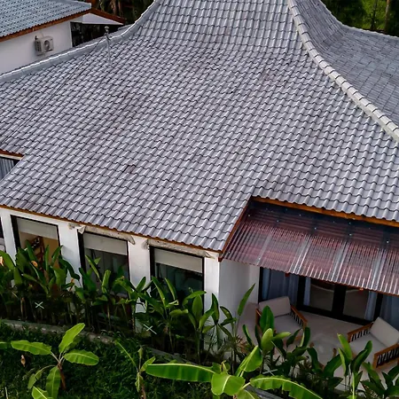 Udara By Evdekimi - Spacious 4Br Pool Villa With Lush Garden At Artistic Center Of Ubud-3