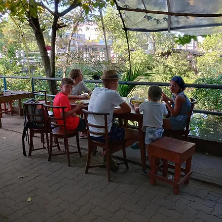 Cafe Tangola Home Stay-3