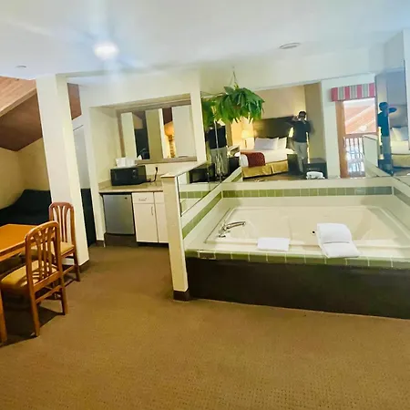 Baymont By Wyndham Indianapolis-3