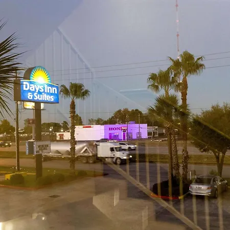Days Inn & Suites By Wyndham Houston North/Aldine-2