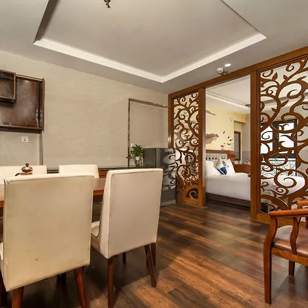 Delicate Hotel-2