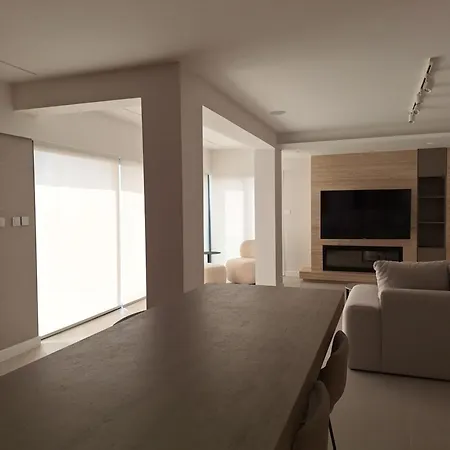 Deluxe Seafront - 2 Bed-3