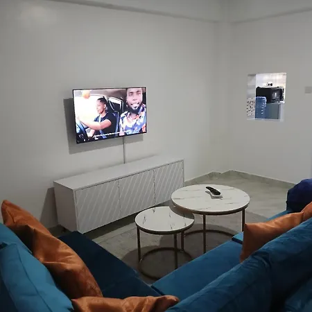 Modern 2 Bedroom With Master Ensuite & Mount Kenya Views - Nanyuki Cbd At Mg'S Mountain Nest-3