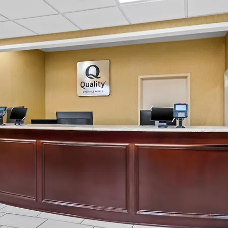 Quality Inn & Suites San Antonio Airport - Stone Oak-3