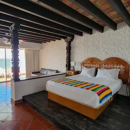 Las Rocas Resort & Spa-3