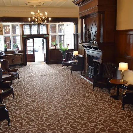 Russ Hill Hotel-3