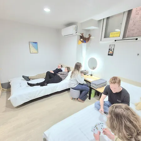 Hostel Tommy Jongno ---- Tax Return Authorized Shop-2