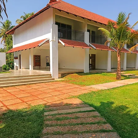 Palmgrove Lake Resort-2