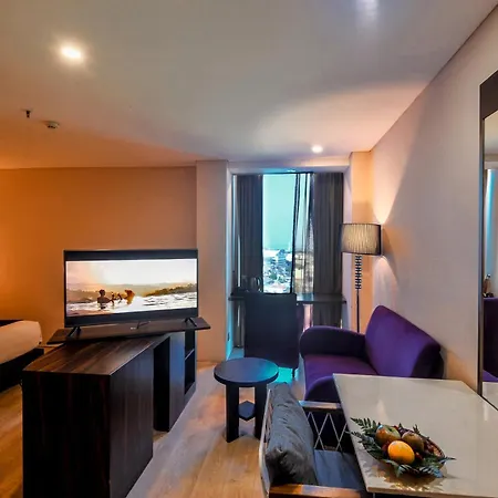 Grand Edge Hotel Semarang-2