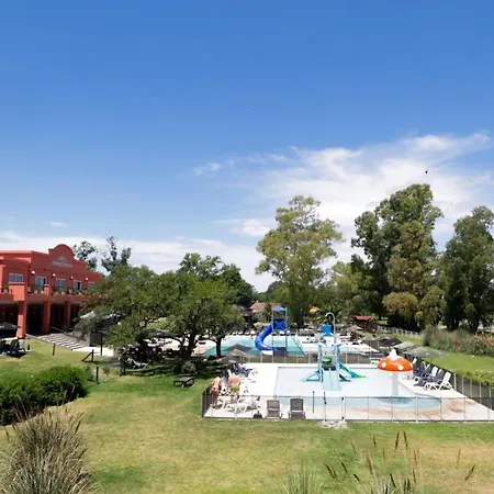 Howard Johnson Chascomus-3