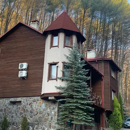 Elf-Cottage-2