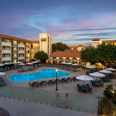 Embassy Suites By Hilton Scottsdale Resort-2