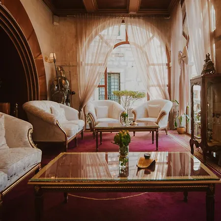 Historic Boutique Hotel Cattaro-3
