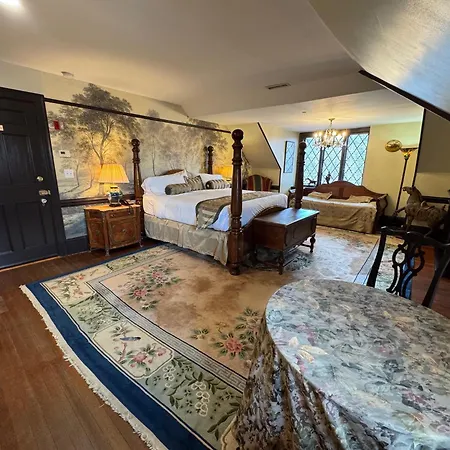 Gramercy Mansion-3