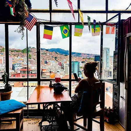 Lobo Hostel La Paz-2