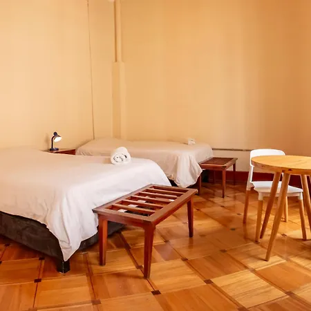 Hostal R10-3