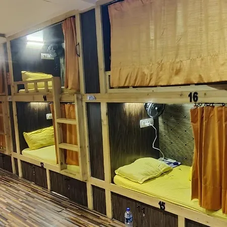 Sinhassan Dormitory Hostel Juhu-3
