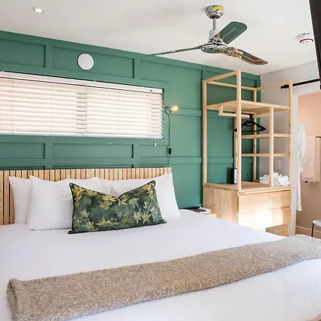 Antrim House By Totalstay-2
