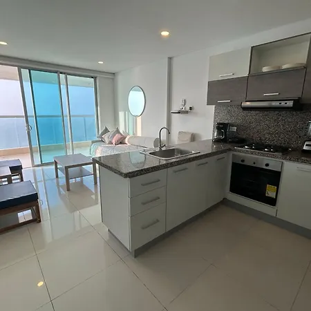 Apartamento En Edificio Palmetto Beach Frente A La Playa-2