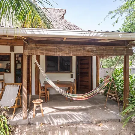 Twoten° Surf Home-3