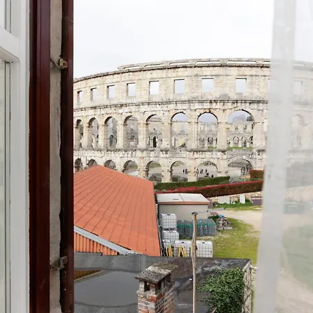 Apartman Scalierova 9 Pula-3