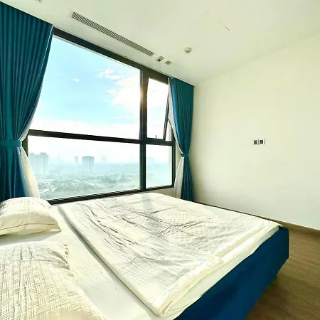Deluxe Two Spacious Bedroom Apt, Nice View With Big Window In Vinhomes Green Bay-2