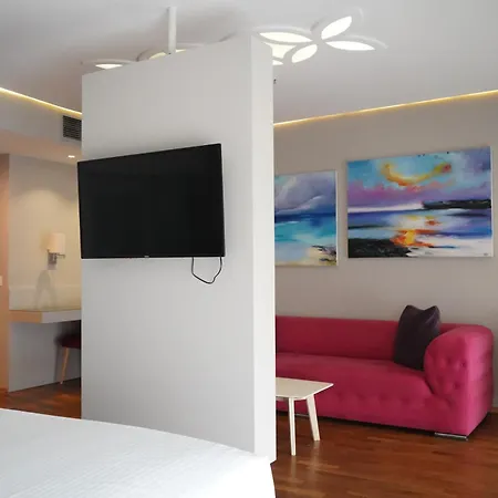Bougainville Bay Hotel-3