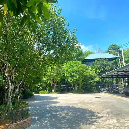 Loy Chalet-3