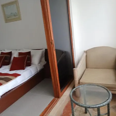 Fin Holiday Home-3