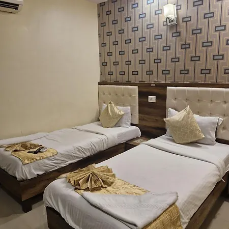 Hotel Crystal Park Near Nesco Exhibition Center-2
