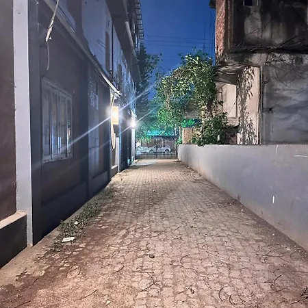Expressway Minimalist Beltola - Hostel-3
