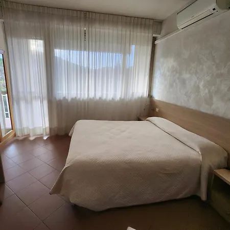 Albergo Nyers-3