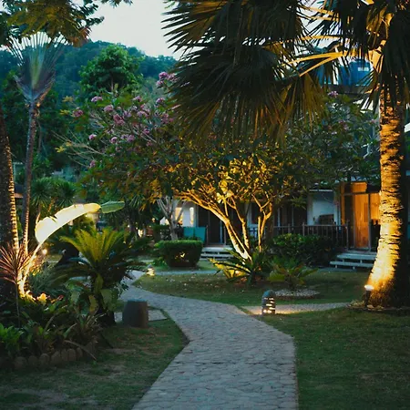 Cadlao Resort And Restaurant-3