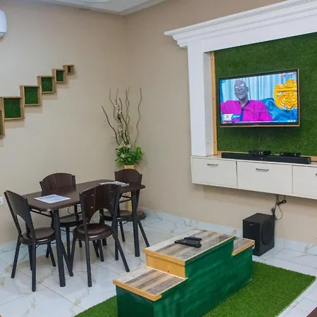 Dollys Villagio Apartments-3